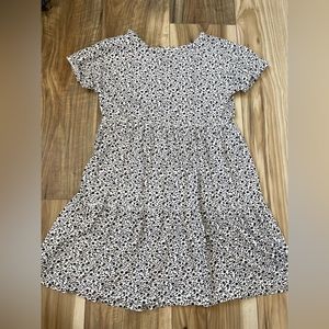 Black and white flower print tshirt dress
